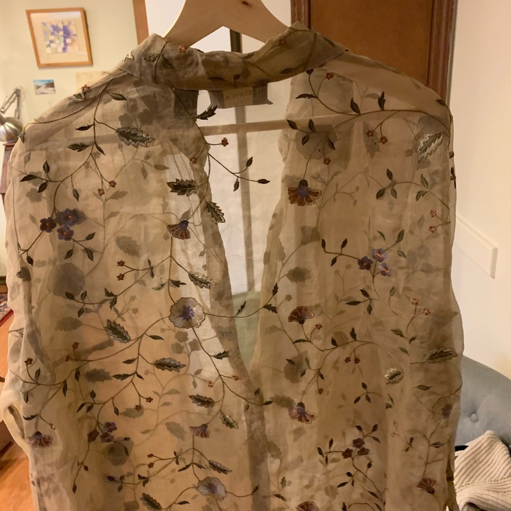 AUTH. Vintage Sheer Embroidered Silk Blouse